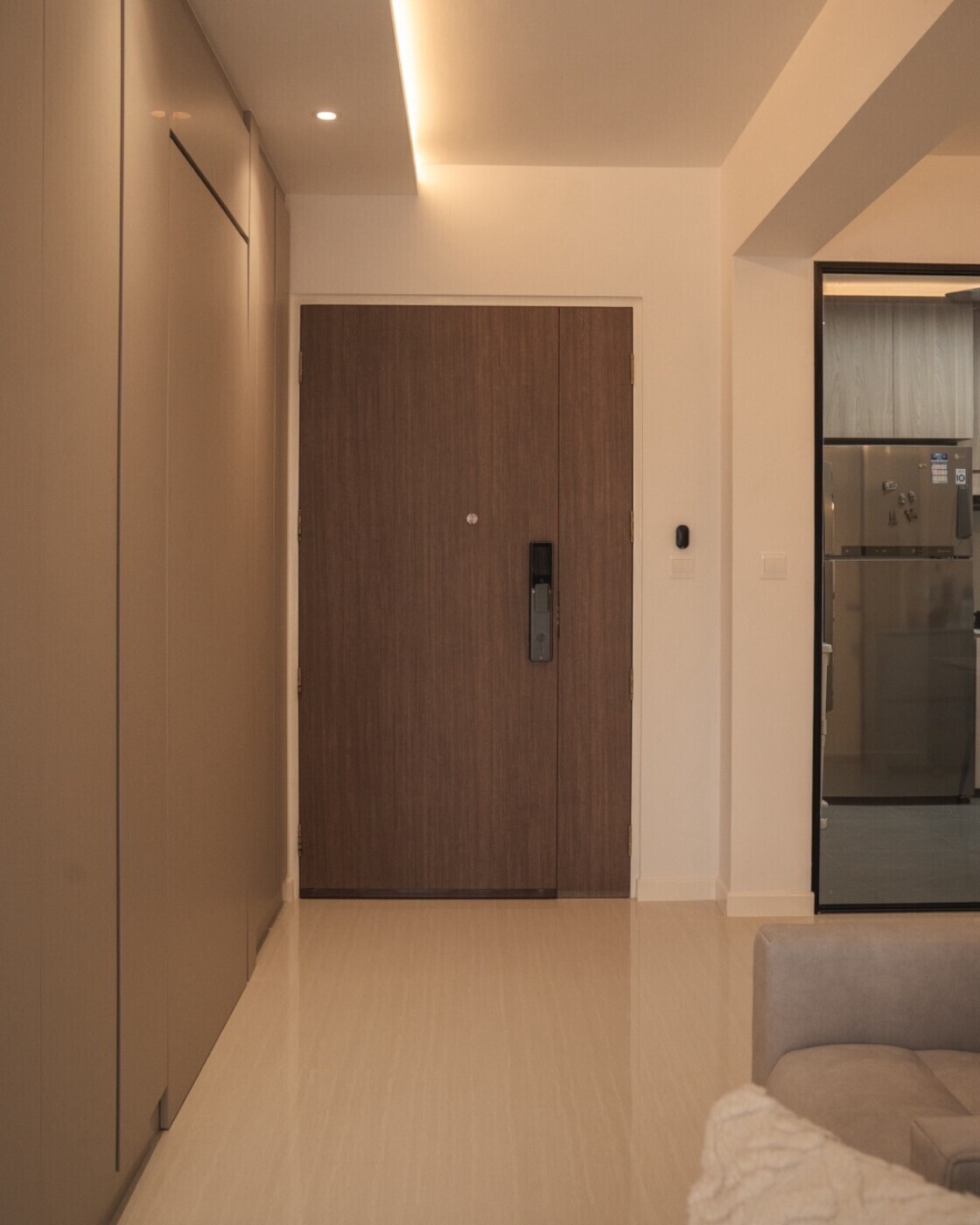 Sora Studios - Modern / Contemporary - Living Room - Resale HDB - $40,000