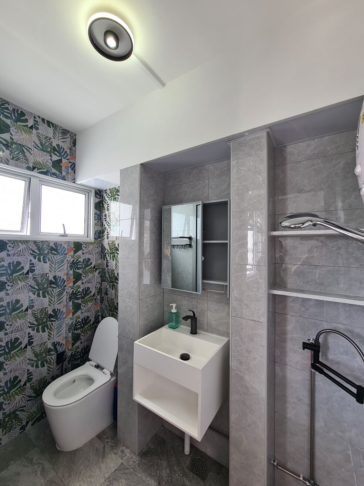 Brown Studio - Minimalistic / Scandinavian - COMMON BATH - Resale HDB - $80,000