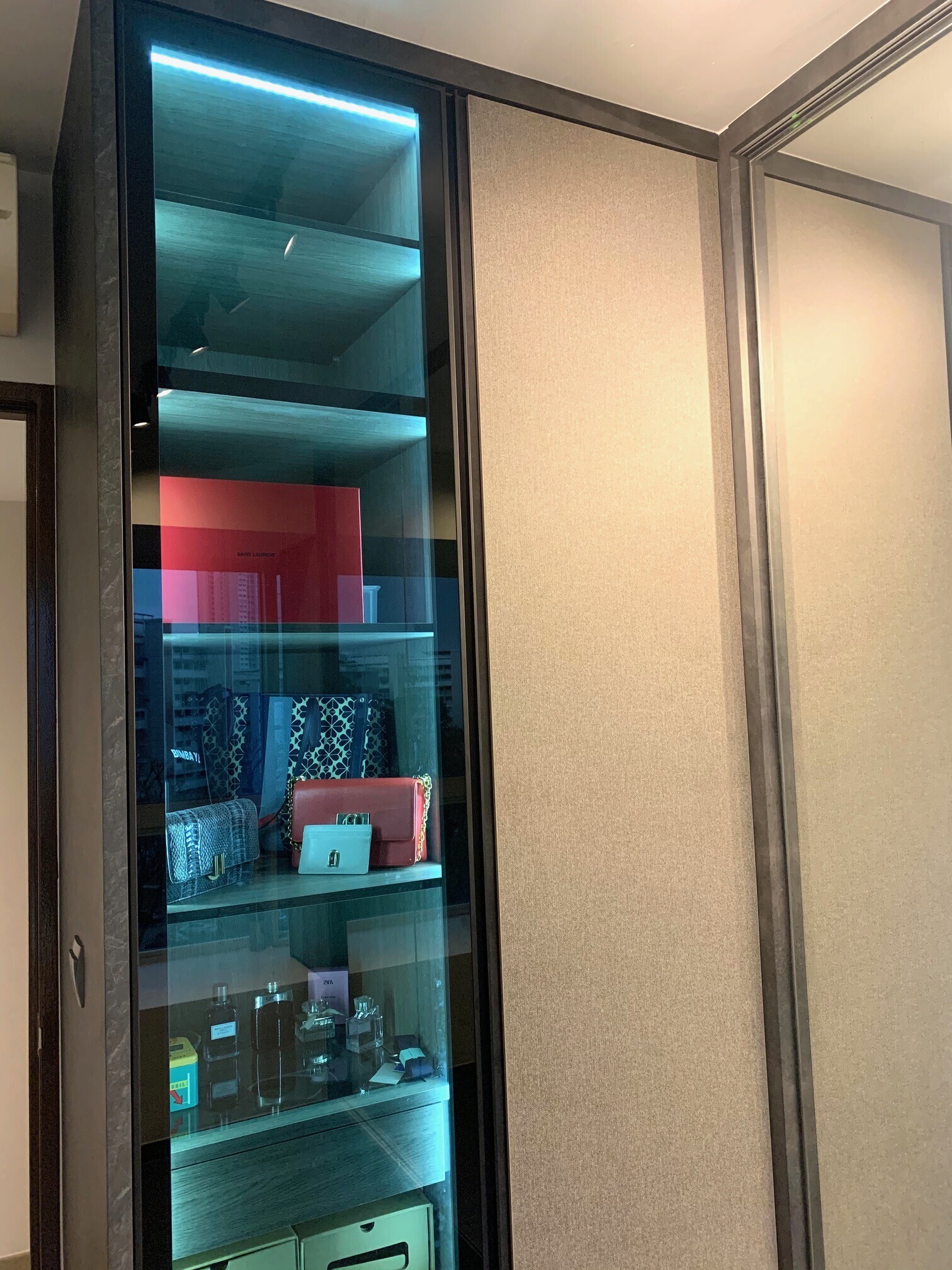 Unizign - Modern / Contemporary - MASTER - Resale HDB - $43,000