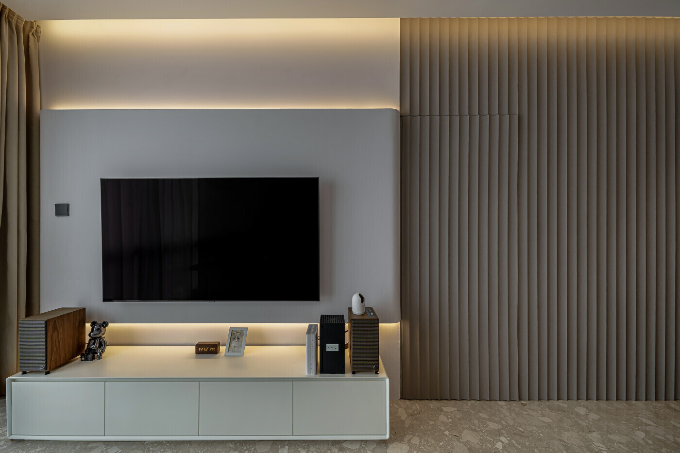 Dan Avenue - Minimalistic / Scandinavian -  - Resale Condo - $65,000