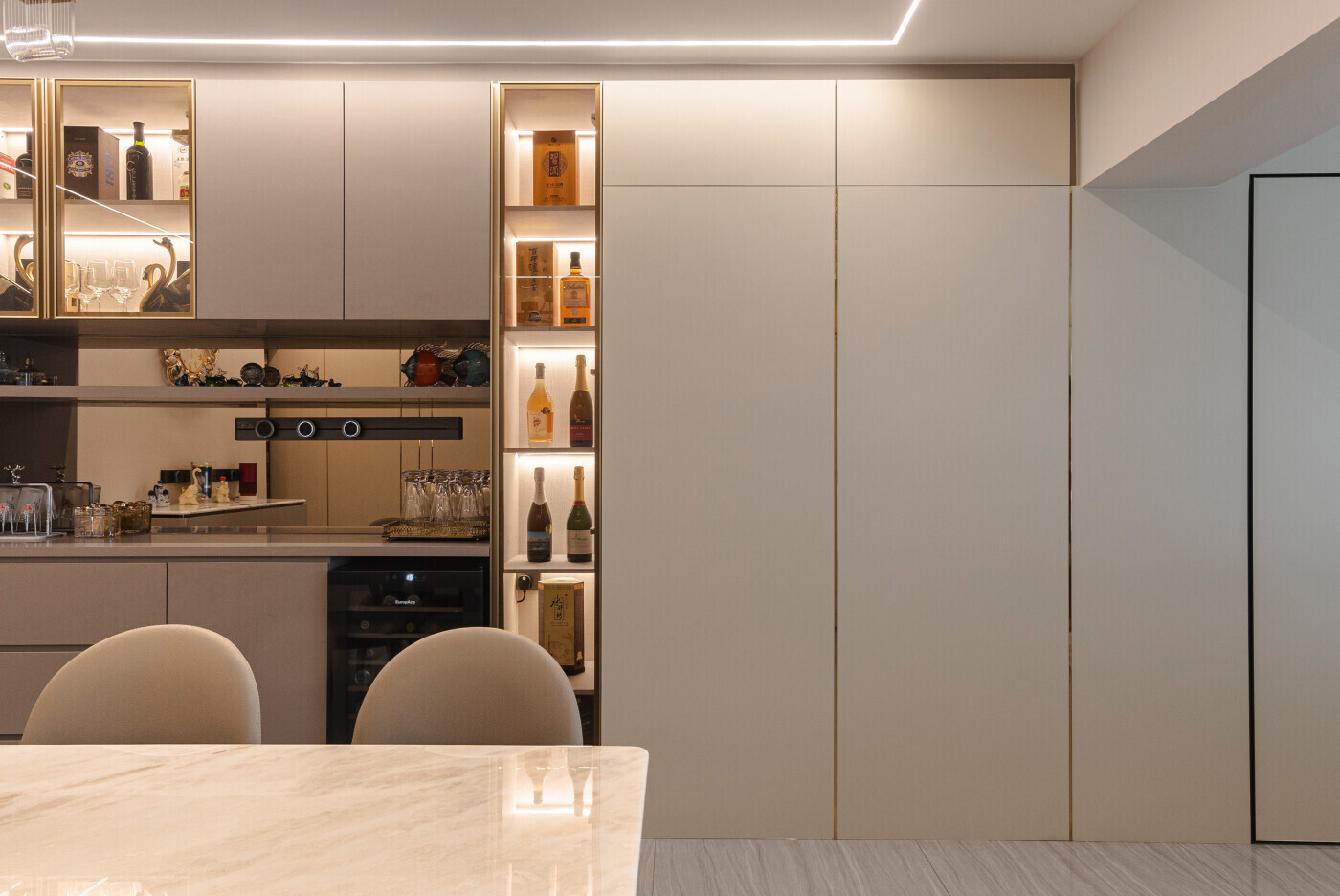 Hatch Design Studio - Luxury / Glamorous -  - Resale HDB - $135,800