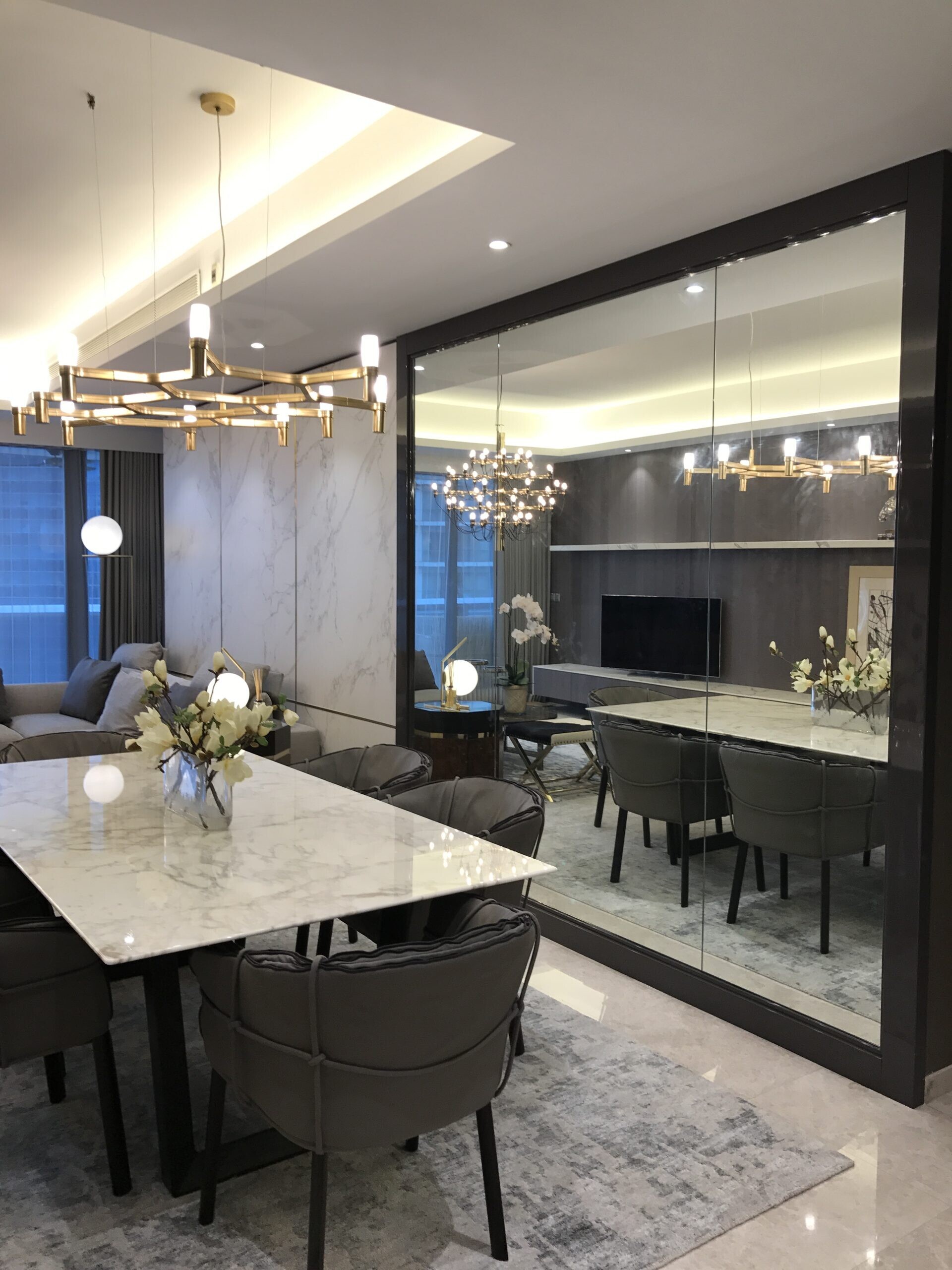 Xcepcion Studio - Luxury / Glamorous - Dining - Resale Condo - $380,000