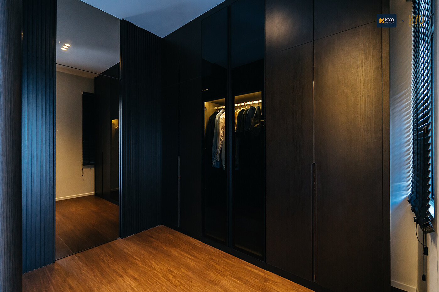 Essence Interior Design  - Modern / Contemporary - Master Bedroom's Wardrobe - Existing Landed - $150,000