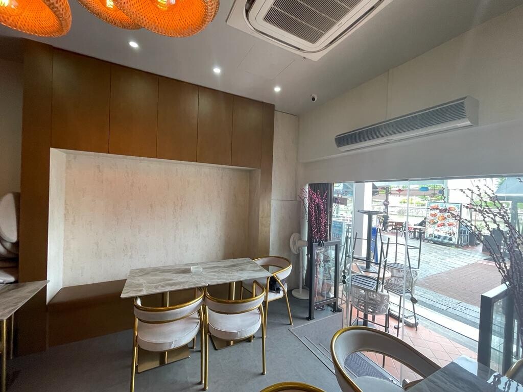 Ideal Haus - Luxury / Glamorous -  - Existing Commercial - $100,000