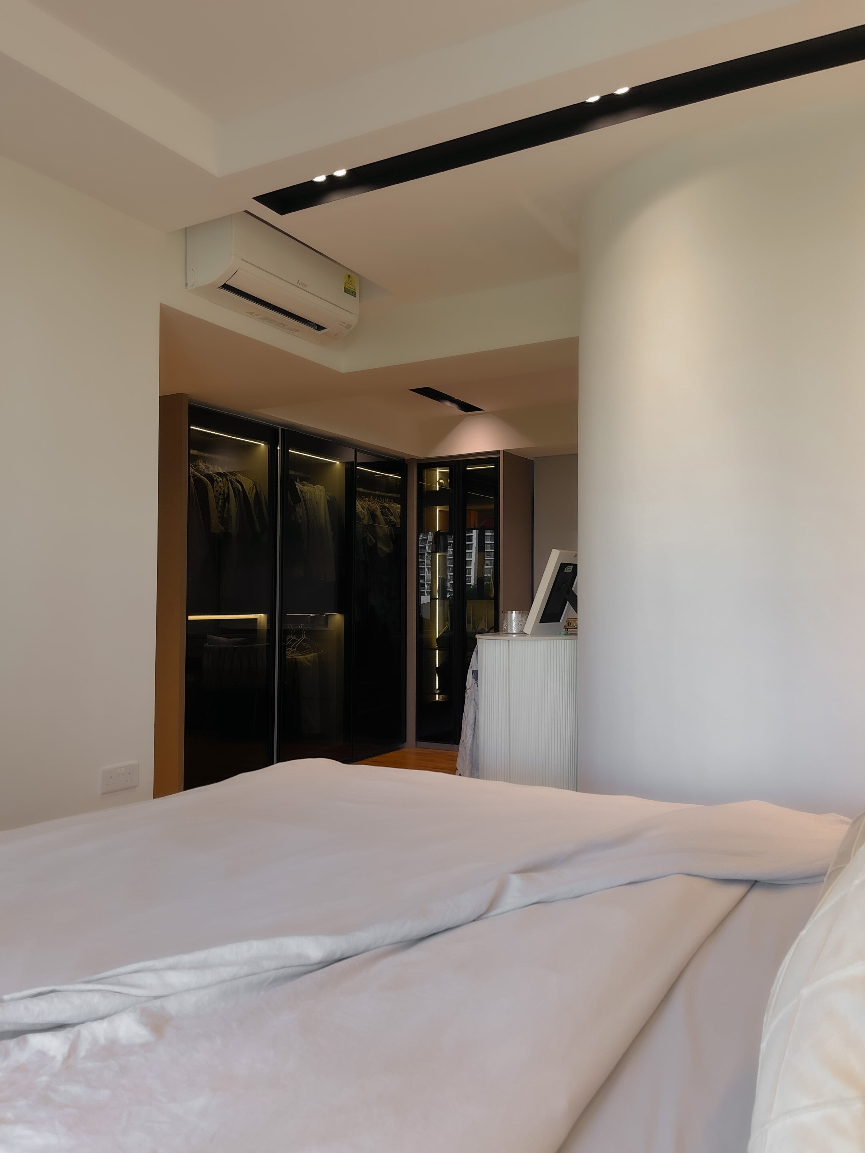 Dazzling Home Pte Ltd - Modern / Contemporary -  - Resale HDB - $75,000