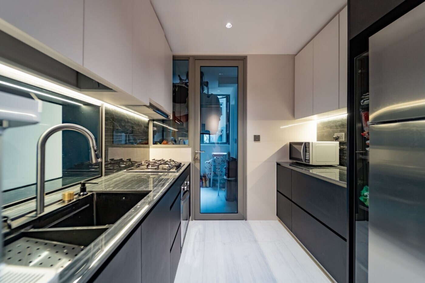 2Scale Interior Design - Modern / Contemporary - Kitchen - Resale Condo - $120,000