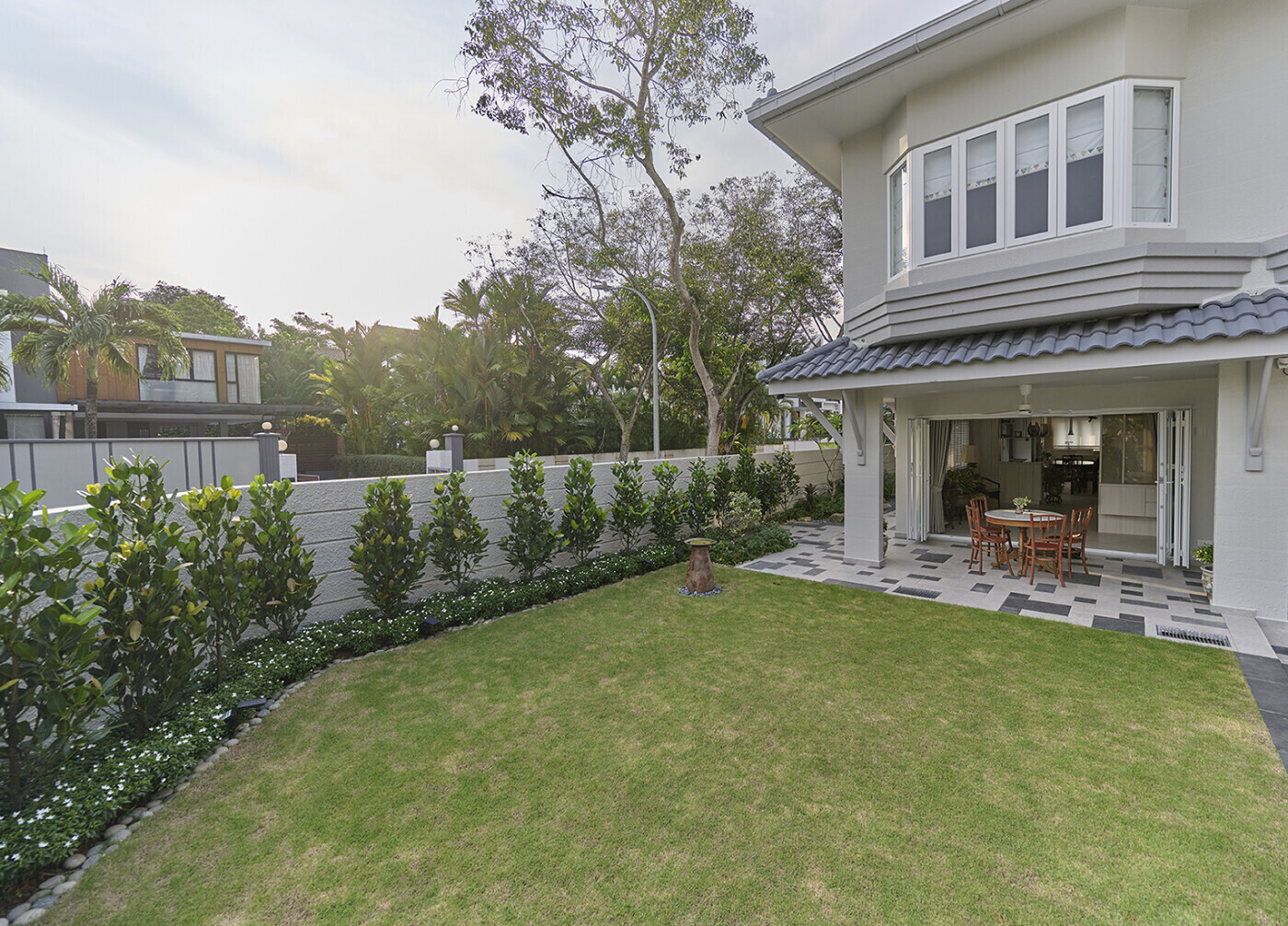 AA+C - Modern / Contemporary - Facade - Existing Landed - $300,000