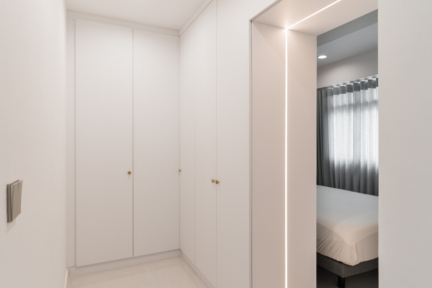 Interea - Modern / Contemporary - Walk-in Wardrobe - Resale HDB - $79,000