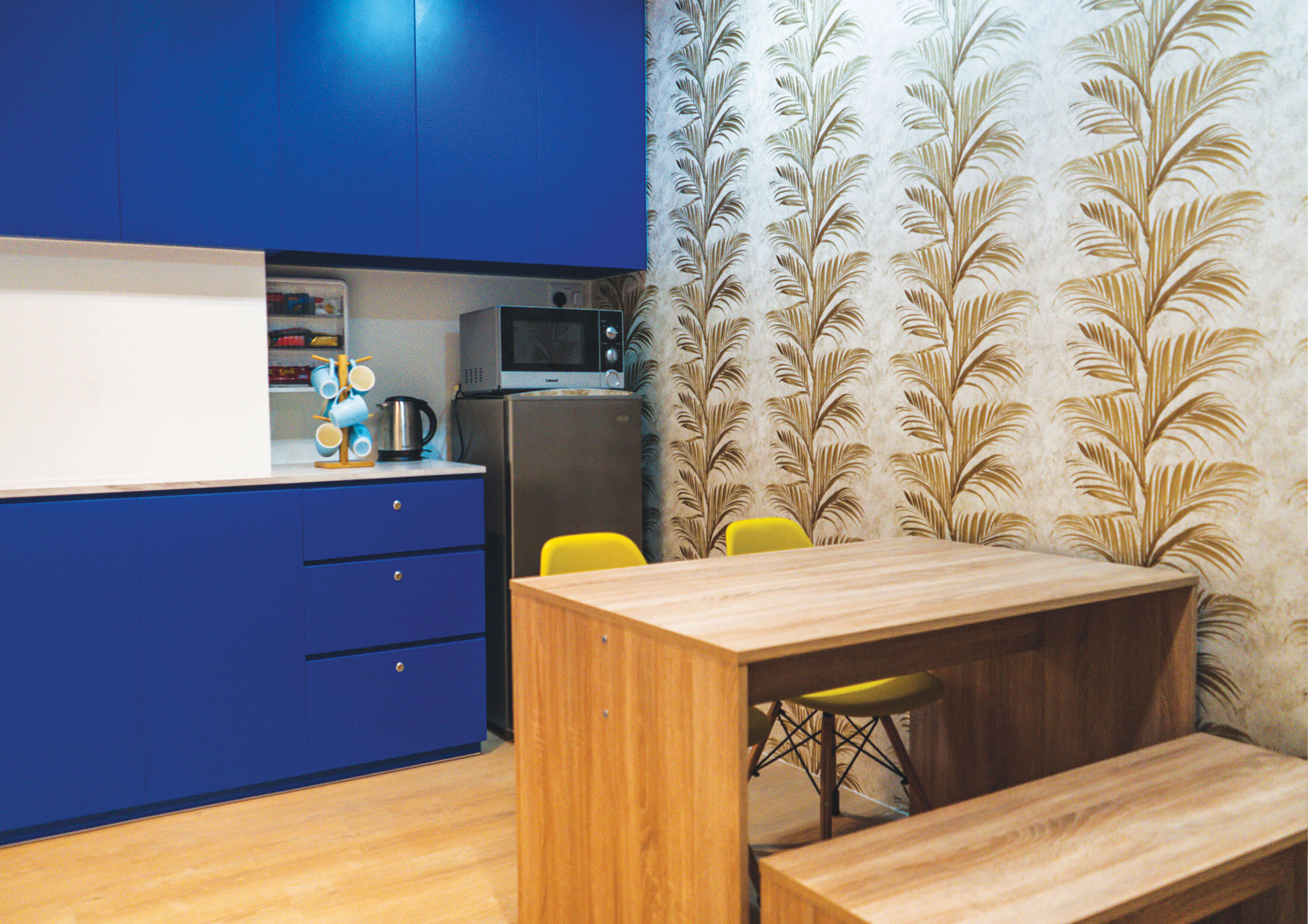 Home Hut Interior - Modern / Contemporary - ROOM 1 - Resale Commercial - $55,800