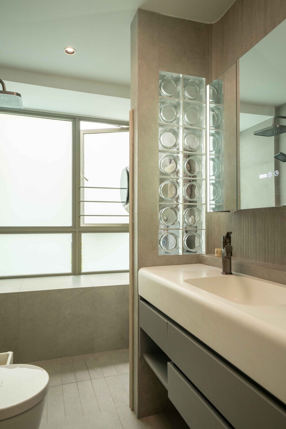 Design 4 Space - Retro / Vintage - Bathroom - Resale Condo - $80,001